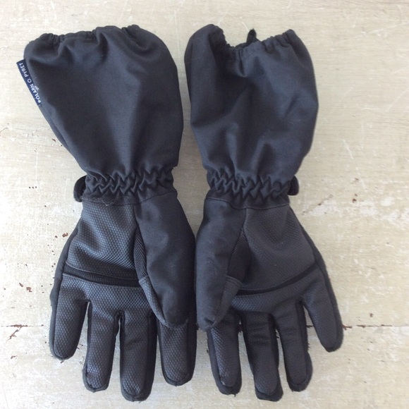 4/$12 Polarn O. Pyret Kids Winter Gloves Black Reflective Snow Gloves Size 6–9 - Picture 4 of 4